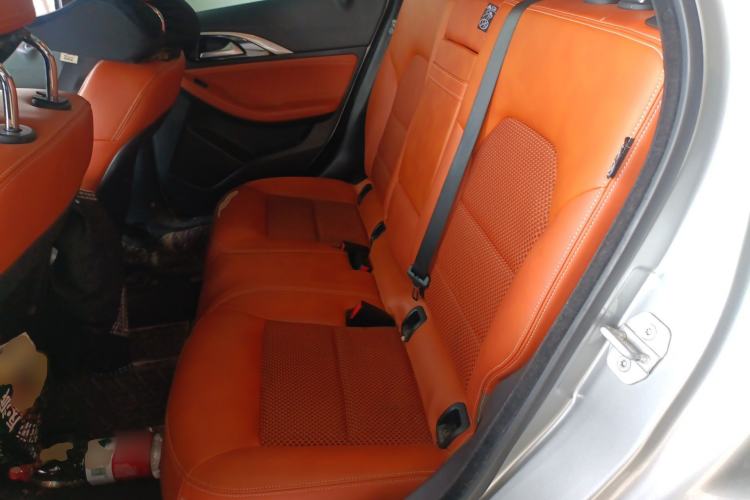 Used Infiniti QX30 2017 2.0T Four-Wheel Drive Sport Edition Left Rear Seat