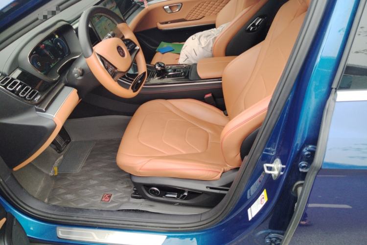 Used BYD Han 2022 EV Genesis Edition 715KM Front-Wheel-Drive Prestige Model Left Front Seat