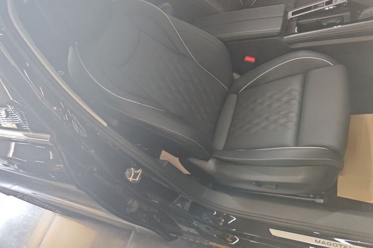 Used Volkswagen Magotan 2024 380TSI DSG Prestige Edition DaMai Package