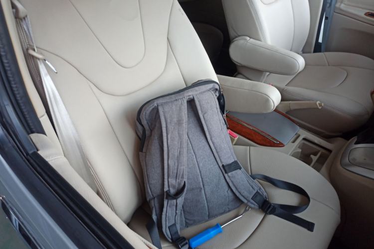 Used Jinbei Grace 2010 2.7L 3rd Generation Yu Ling Luxury Version Long Wheelbase 9-Seater Equipped with 2TR Engine