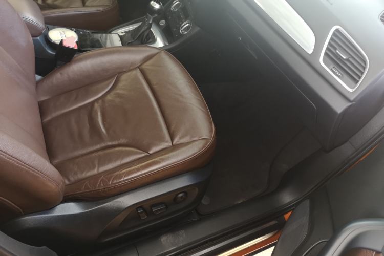 Used Audi Q3 2015 35 TFSI Comfort Model
