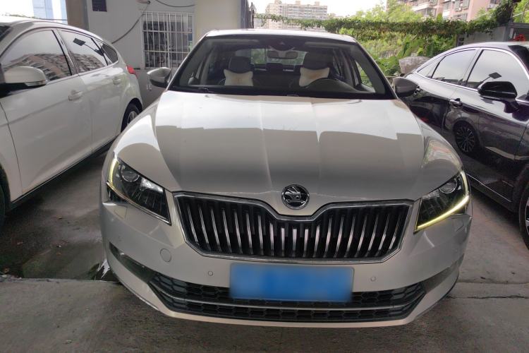 Used Skoda Superb 2018 TSI330 DSG Luxury Edition China VI Standard Front