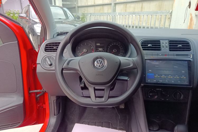 Used Volkswagen Polo 2016 1.4L Manual Fashion Model Steering Wheel