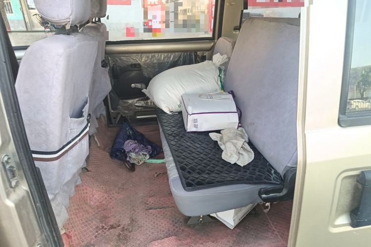 Used Wuling Rongguang 2011 1.2L Base Version
