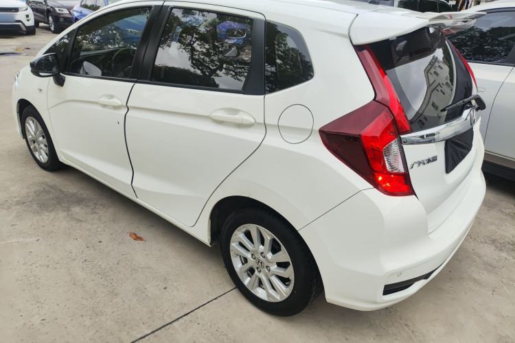 Used Honda Fit 2018 1.5L CVT Comfort Sunroof Version Exterior 2