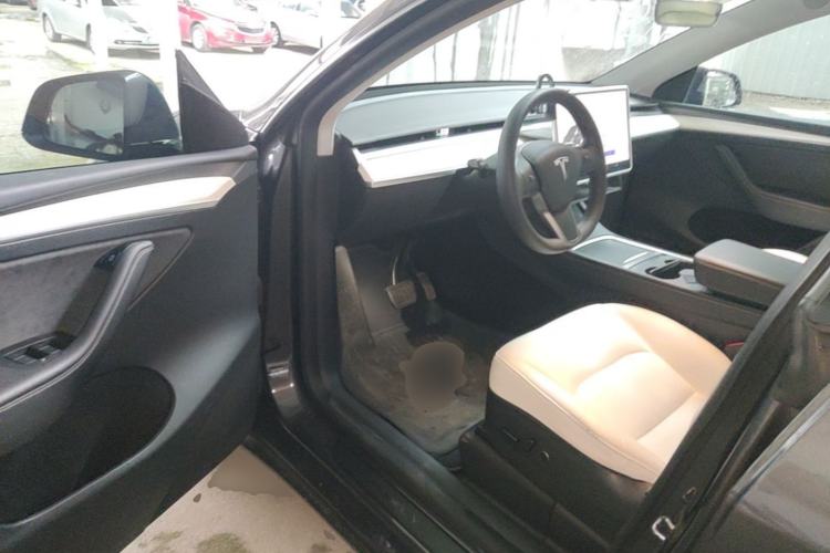 Used Tesla Model Y 2021 Long-Range All-Wheel-Drive Version