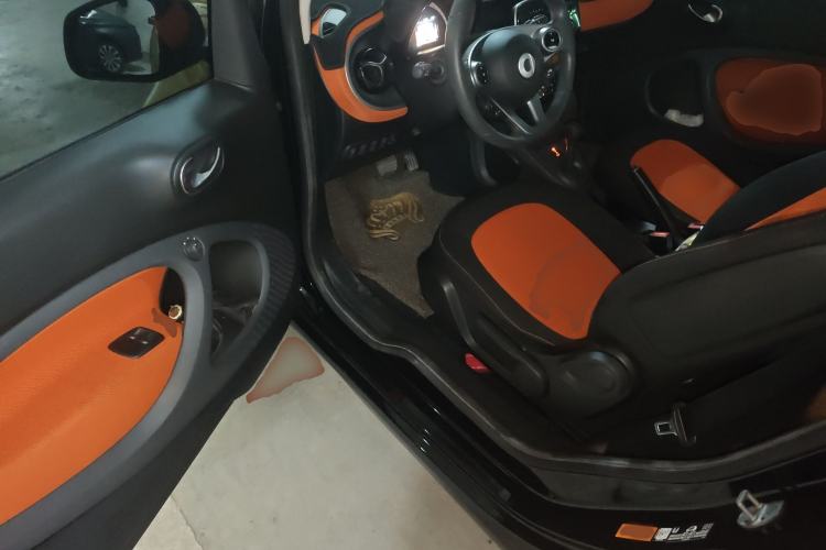 Used smart fortwo 2015 1.0L 52 kW Hardtop Passion Edition