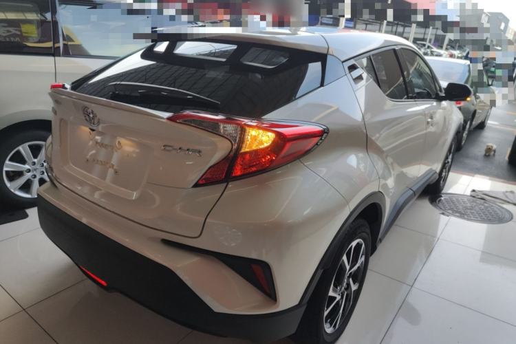Used Toyota C-HR 2020 2.0L Leading Edition Rear Right 45 Deg