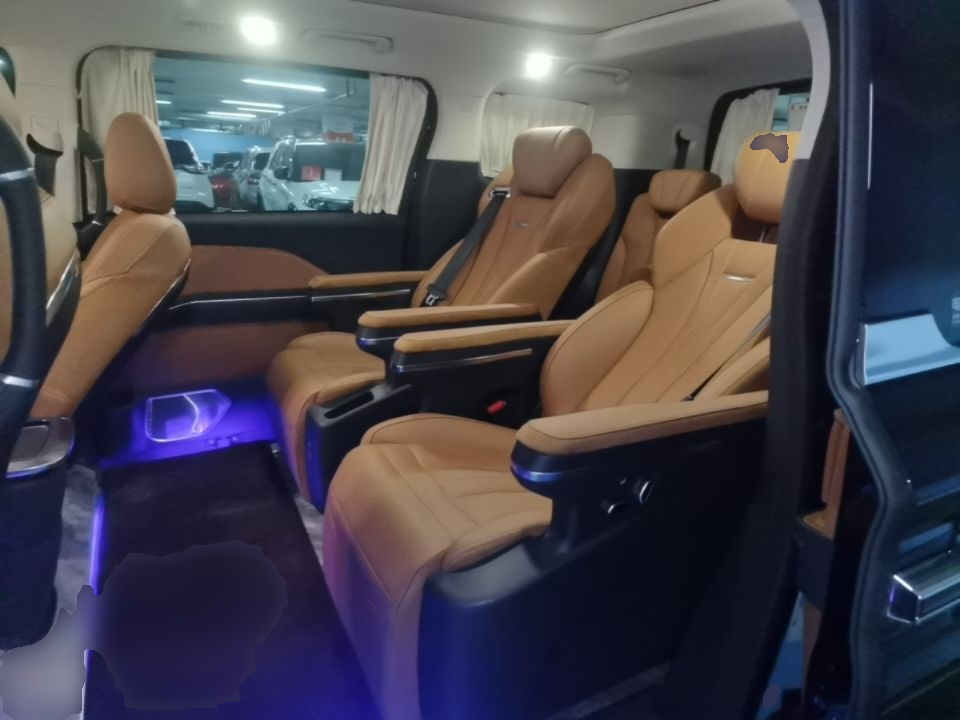 Hongqi HQ9 PHEV 2024 2.0T Four-Wheel Drive Business Edition — снимка 20