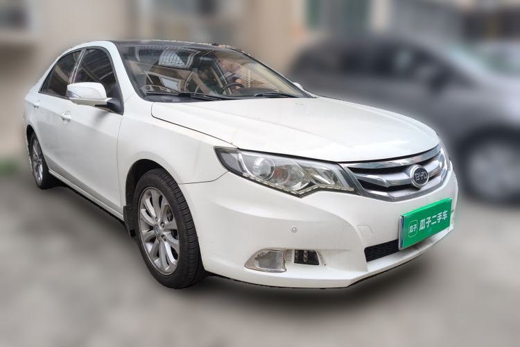 Used BYD Sirui 2013 1.5TID Automatic Prestige Model Front Right 45 Deg
