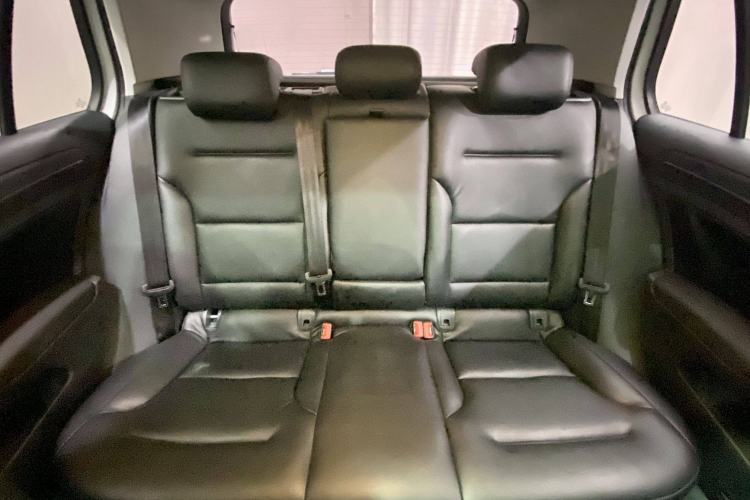 Used Volkswagen Golf 2017 1.6L Automatic Comfort Million-Vehicle Anniversary Edition