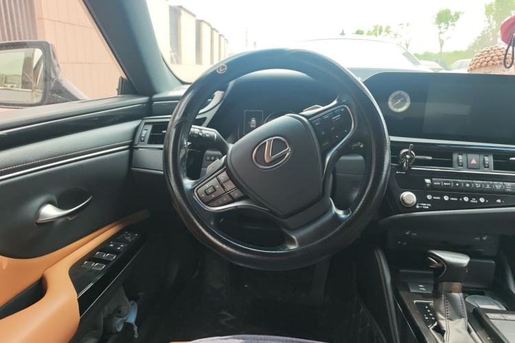 Used Lexus ES 2021 200 Excellence Edition