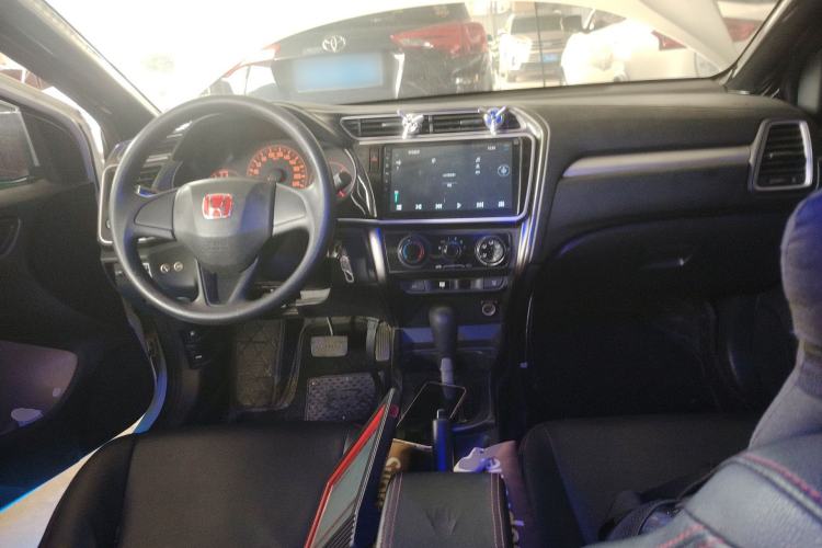 Used Honda Greiz 2016 1.5L CVT Classic Edition
