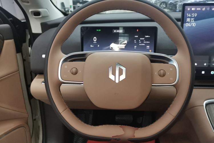 Used Leapmotor C11 2026 All-Electric 640 LiDAR Edition Steering Wheel