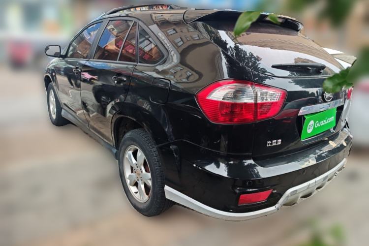 Used BYD S6 2011 2.4L Automatic Luxury Edition
