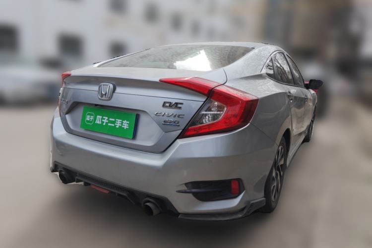 Used Honda Civic 2016 220TURBO Manual Luxury Edition
