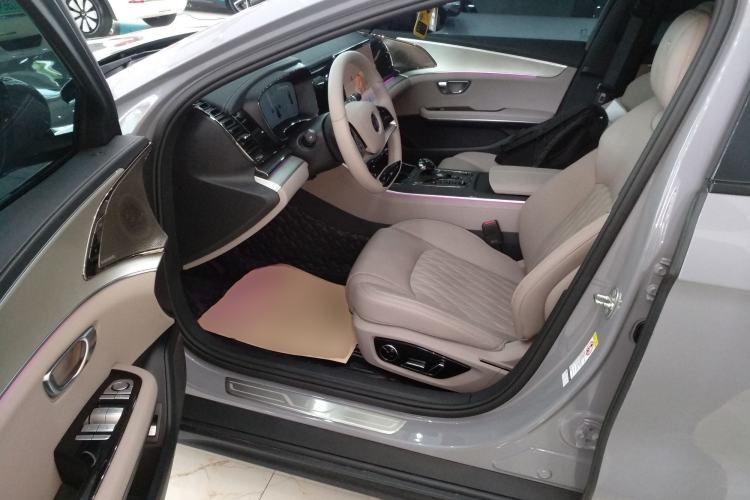 Used BYD Han 2025 DM-i 125KM Prestige Model
