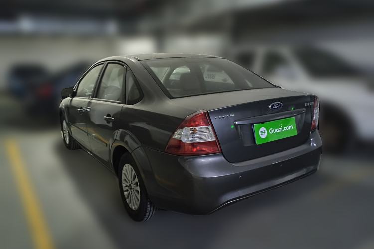 Used Ford Focus 2013 Sedan Classic 1.8L Automatic Fashion Edition