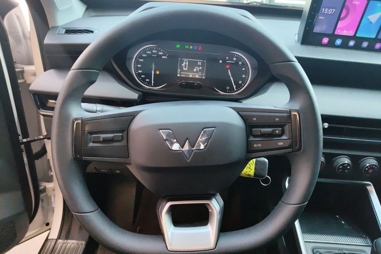 Used Wuling Alvez 2022 1.5L Manual Free-Style Model