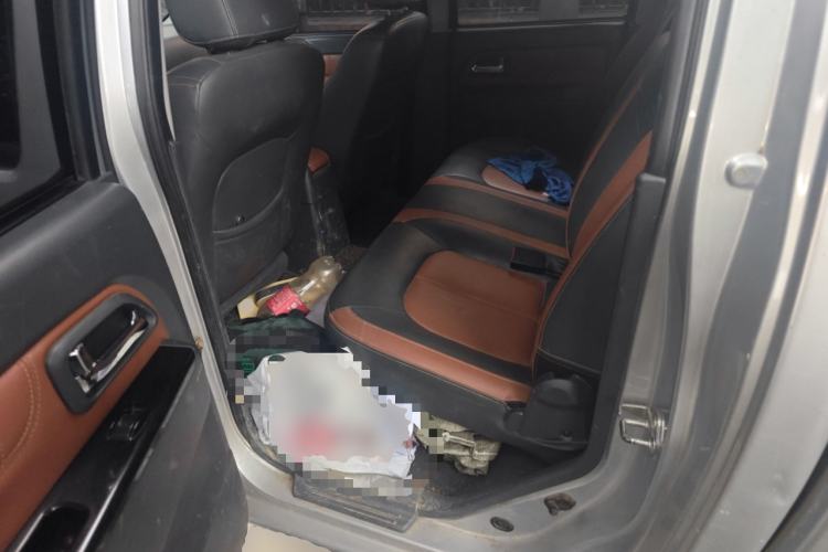 Used Great Wall Wingle 5 2014 2.4L European Version Two-Wheel Drive Entry-Level Big Double-Cab 4G69S4N
