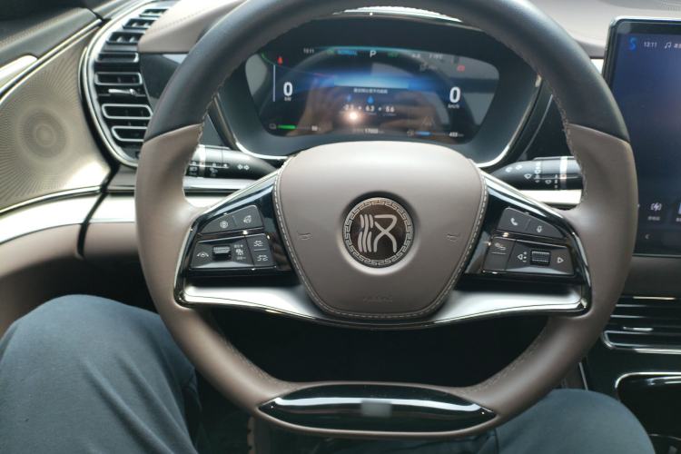 Used BYD Han 2024 DM-i Glory Edition 121KM Elite Model Steering Wheel