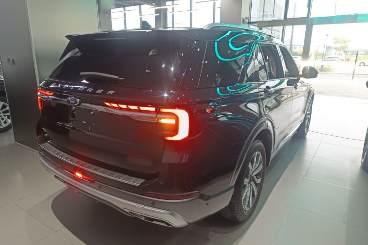 Used Ford Explorer 2023 EcoBoost 285 Four-Wheel Drive Titanium Edition 6 Seats