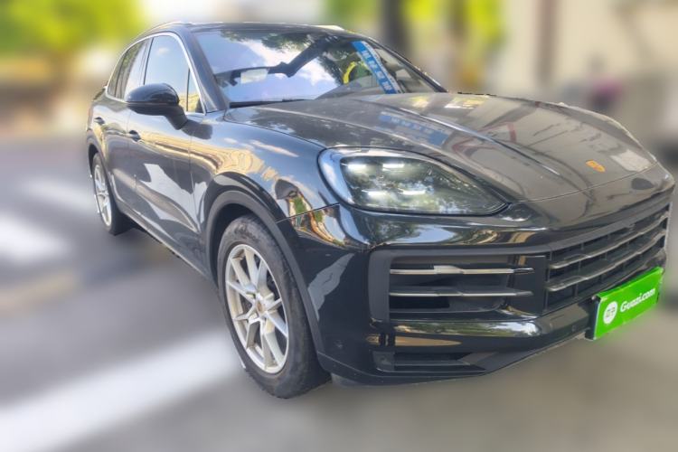 Used Porsche Cayenne 2024 Cayenne 3.0T Front Right 45 Deg
