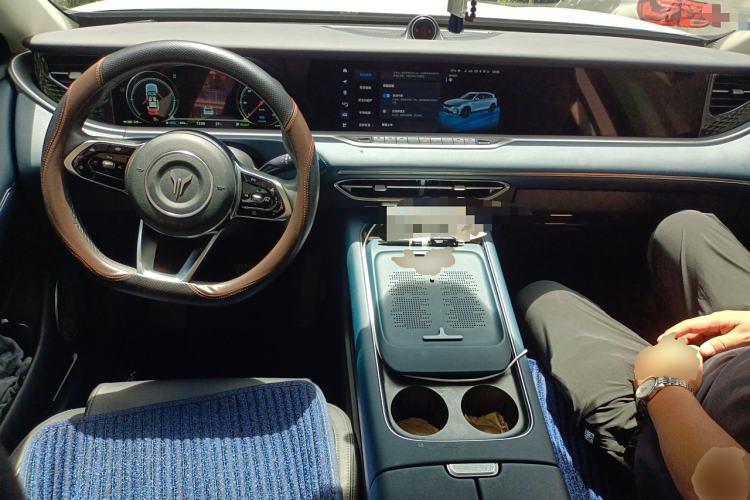 Used VOYAH FREE 2024 Ultra-Long Range Intelligent Driving Version Center Console