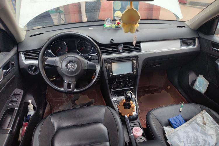 Used Volkswagen Bora 2014 1.4 TSI Manual Comfort Model Center Console
