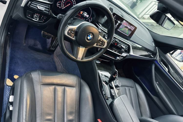 Used BMW 5 Series 2019 Facelifted 530Li Leading Edition M Sport Package
