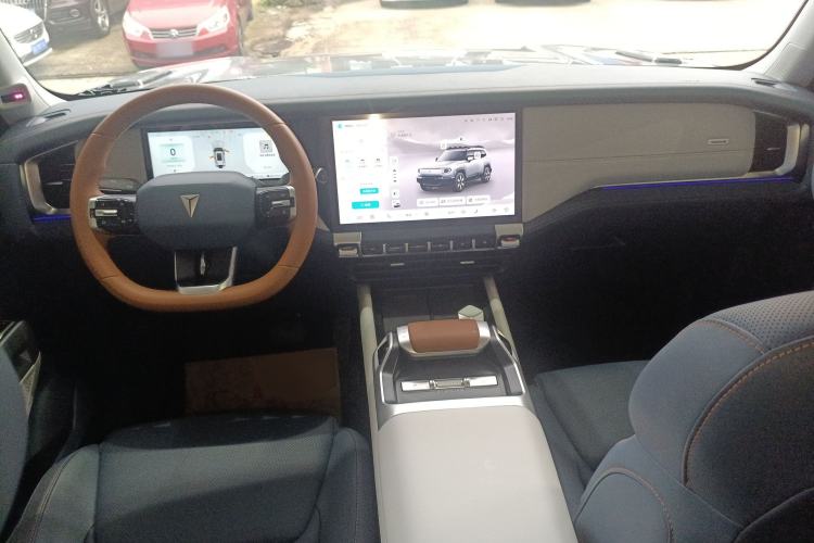 Used Deepal G318 2024 Four-Wheel-Drive Air Suspension Model