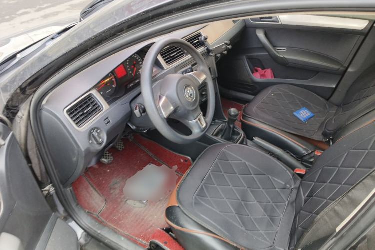 Used Volkswagen Santana 2013 1.6L Manual Fashion Edition Driver Seat