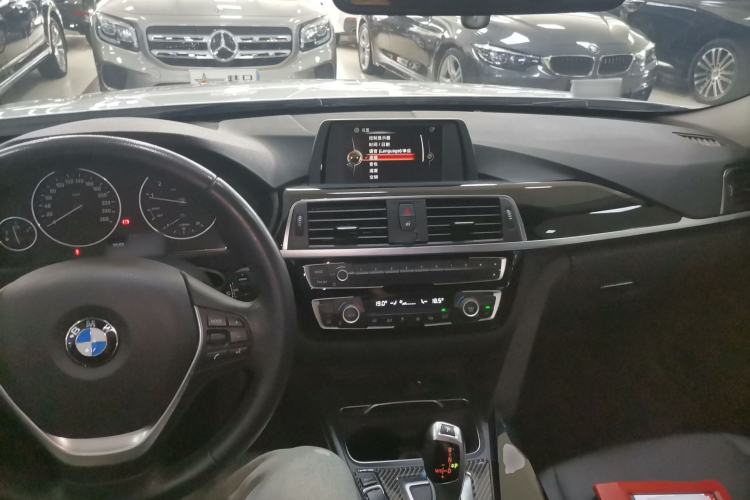 Used BMW 3 Series 2017 320Li Fashion Model
