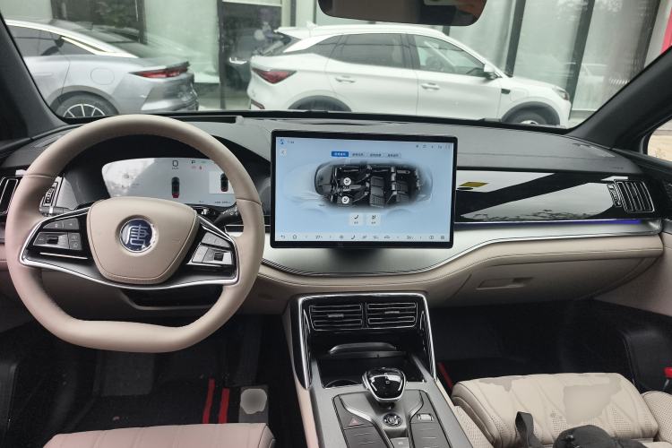 Used BYD Tang New Energy 2025 Intelligent Driving Version DM-i 115KM Flagship Edition Center Console
