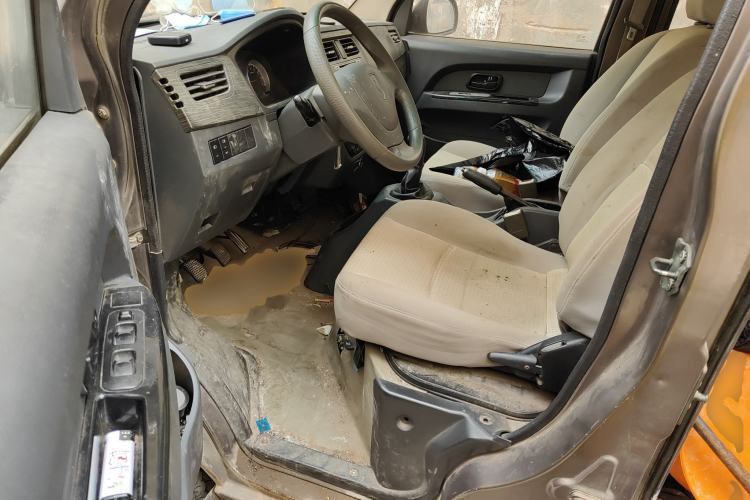 Used Jinbei Hiace X30 2013 1.3L Standard Version
