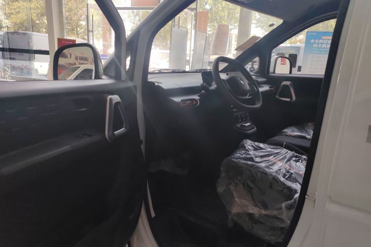 Used Dongfeng V5 2025 Model, 310 km Smart Leap Edition—AVIC 41.86 kWh
