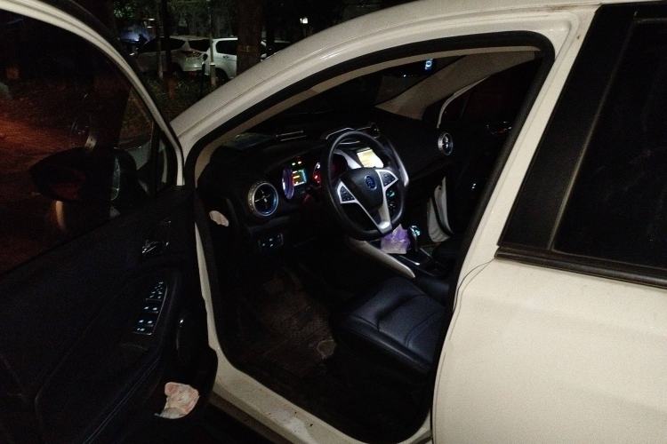 Used BYD Yuan New Energy 2019 EV360 Smart Connect Leading Model Driver Seat