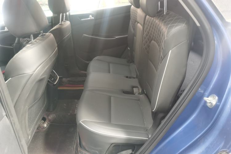 Used Hyundai Tucson 2019 280TGDi Dual-Clutch Two-Wheel Drive Fashion Edition China VI Standard
