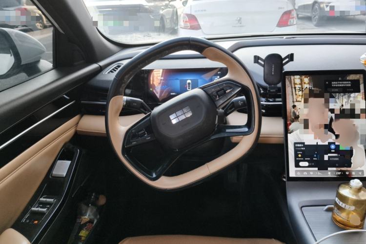 Used Geely Galaxy L6 2023 125km PLUS