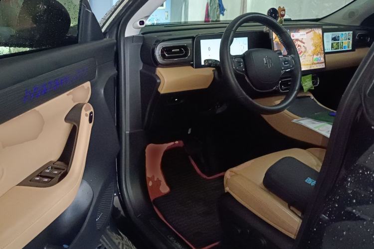 Used Leapmotor C11 2024 All-Electric 580 Luxury Edition Driver Seat