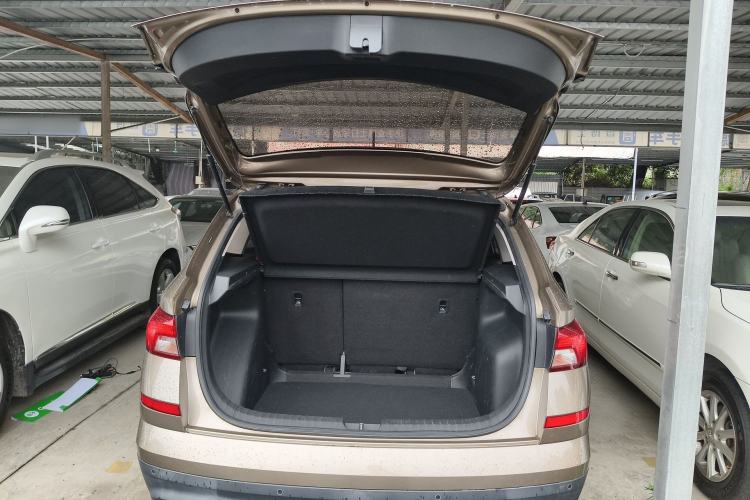 Used Skoda Kamiq 2018 1.5L Automatic Comfort Edition China VI Standard Trunk