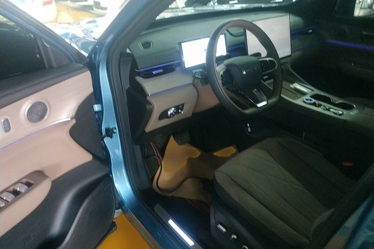 Used Chery Tiggo 8 PLUS C-DM 2025 1.5T 116 km Prestige Version 5 Seats