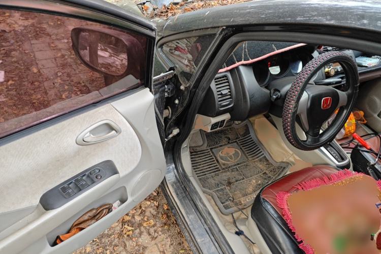 Used Everus S1 2011 1.3L Automatic Comfort Edition
