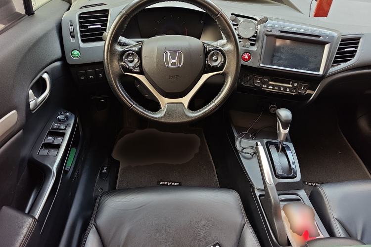Used Honda Civic 2014 1.8L automatic luxury edition Steering Wheel