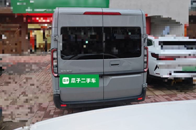 Used Farizon Super VAN 2025 Yucheng Action-Pak, Short-Axle 68kWh ZhiXin, 5-seater
