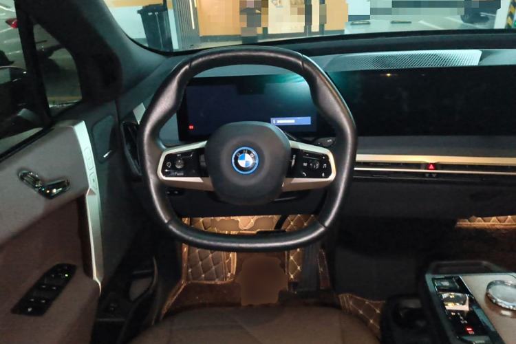 Used BMW iX 2022 xDrive40
