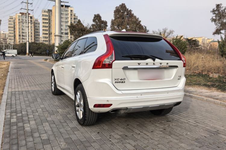 Used Volvo XC60 2017 T5 AWD Smart Upgrade Model
