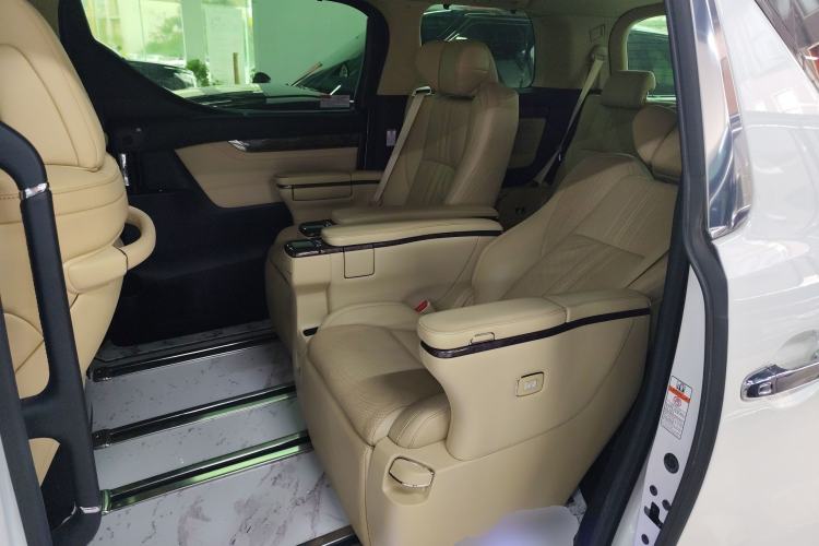 Used Toyota Alphard 2020 Dual-Engine 2.5L Prestige Edition
