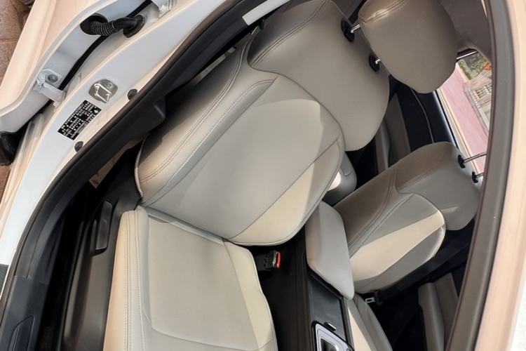 Used Baojun RC-6 2019 1.5T CVT Elite Version with 24-Hour Online Service
