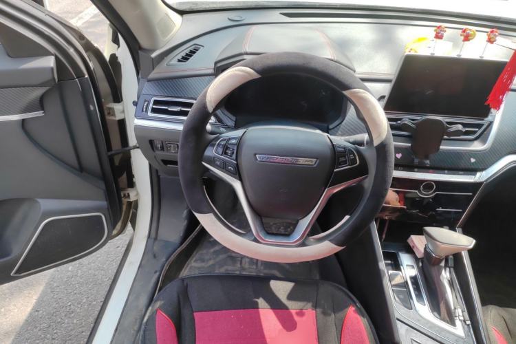 Used Venucia T60 2020 1.6L CVT Smart Drive Version China VI Standard
